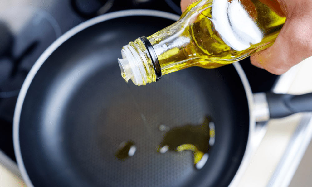 Feit of fabel: bakken in olijfolie is ongezond